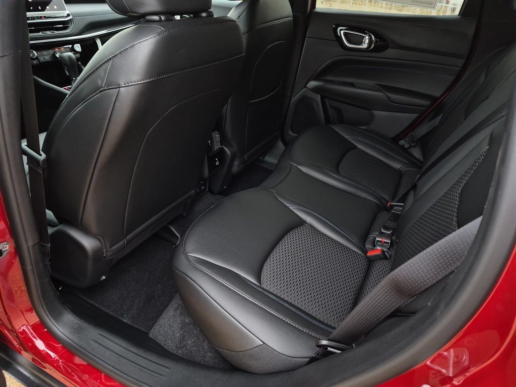 New 2026 Jeep Compass Latitude AWD/4WD image 13