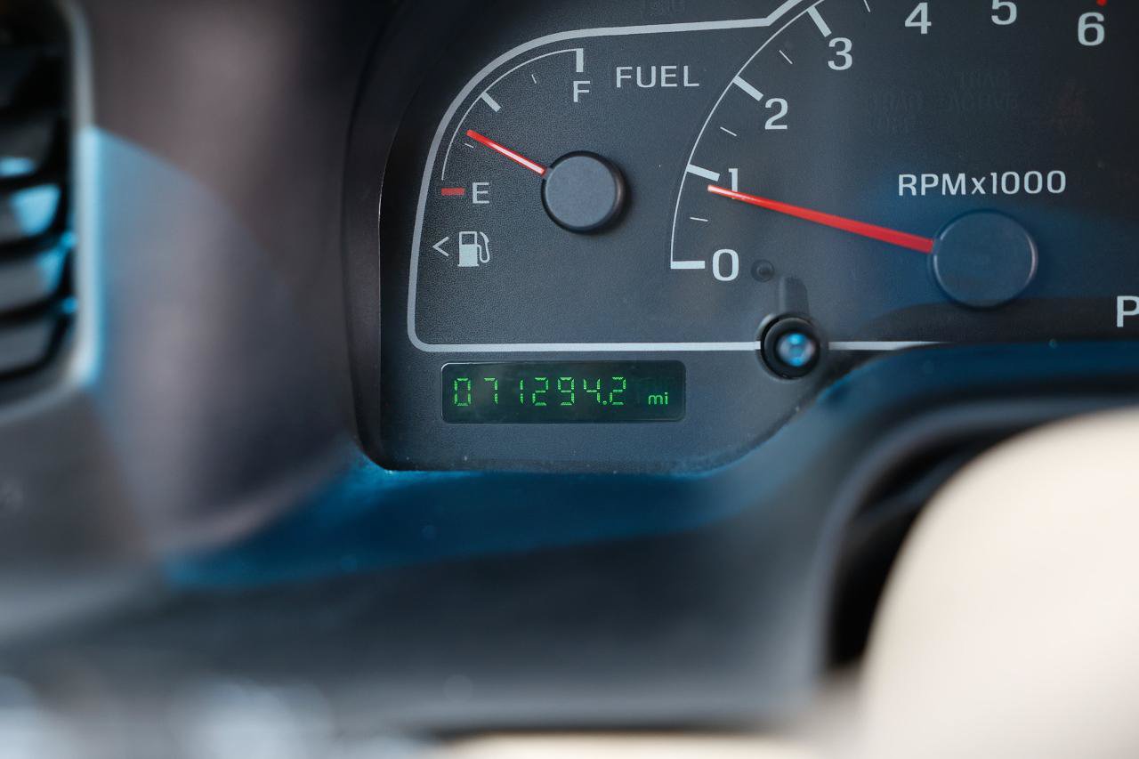 Used 2003 Ford Windstar LX FWD image 40