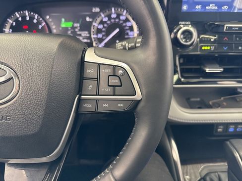 Used 2022 Toyota Highlander Platinum image 23