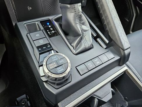 Used 2025 Toyota 4Runner TRD Off-Road Premium image 30