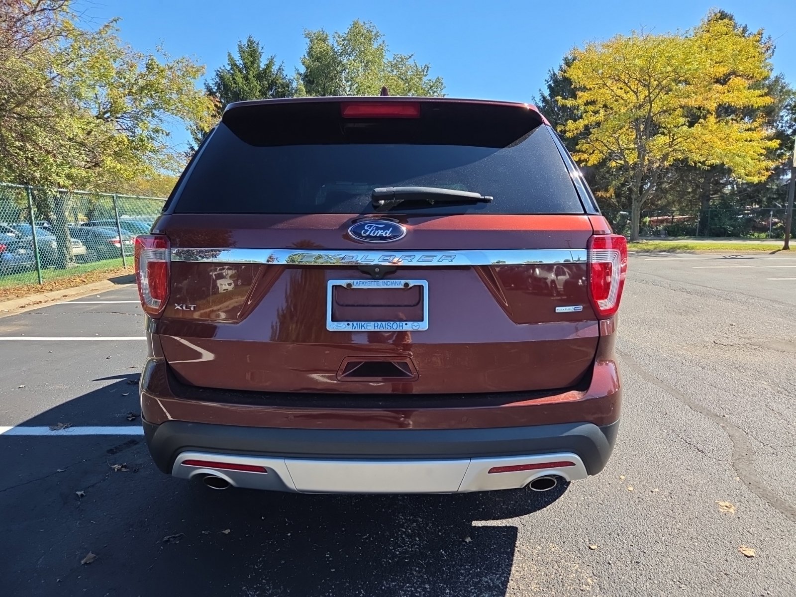 Used 2016 Ford Explorer XLT w/ Equipment Group 202A AWD/4WD image 5