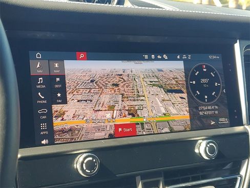 Used 2025 Porsche Macan image 30