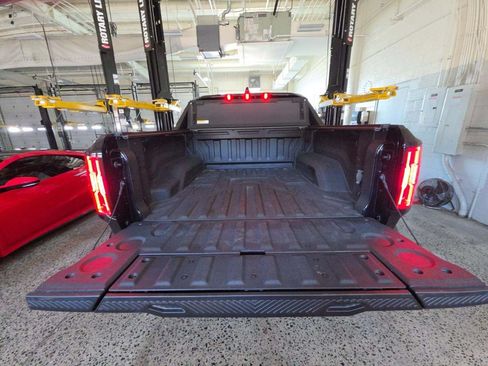 Used 2025 GMC Hummer EV 3X AWD/4WD image 12