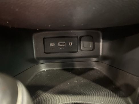 Used 2020 Chevrolet Equinox LT image 25