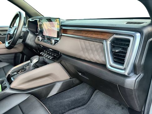 Certified 2025 GMC Canyon Denali AWD/4WD image 30