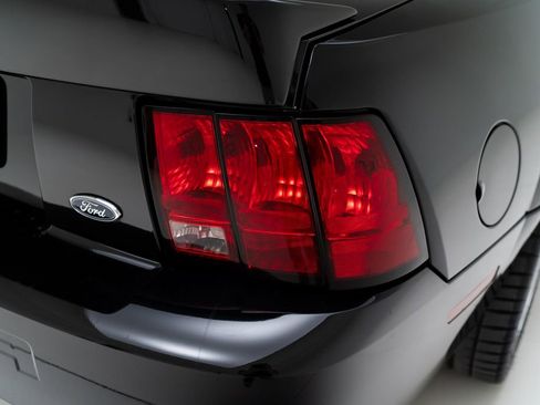Used 2004 Ford Mustang Cobra RWD image 41