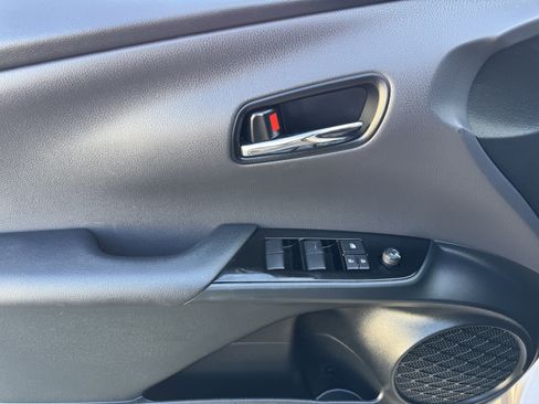 Used 2021 Toyota Prius Prime XLE image 9