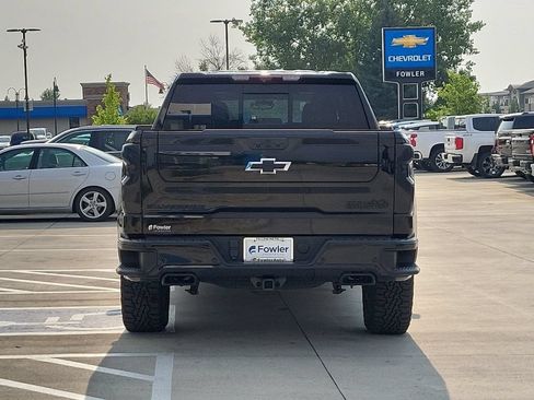 Used 2024 Chevrolet Silverado 1500 High Country w/ Midnight Edition AWD/4WD image 7