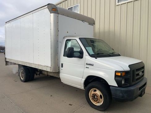 Used 2012 Ford E-350 and Econoline 350 Super Duty image 2