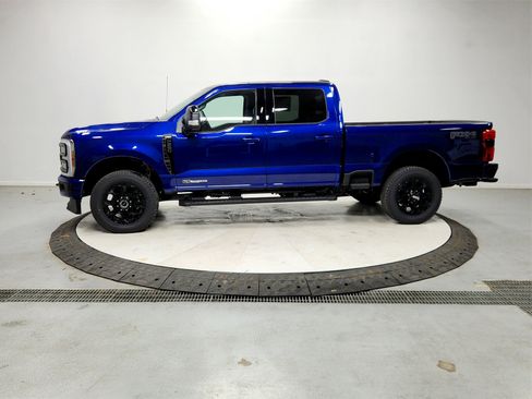 New 2026 Ford F250 Lariat w/ Black Appearance Package image 4