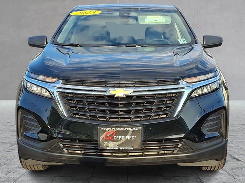 Used 2023 Chevrolet Equinox LS w/ LS Convenience Package FWD image 2