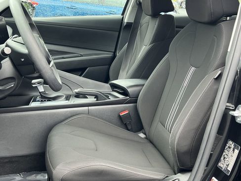 Used 2024 Hyundai Elantra SEL FWD image 7