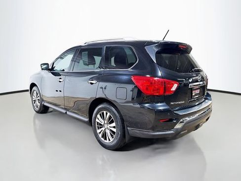 Used 2018 Nissan Pathfinder SL image 9