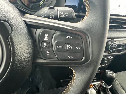 Used 2024 Jeep Wrangler Unlimited w/ Technology Group image 22