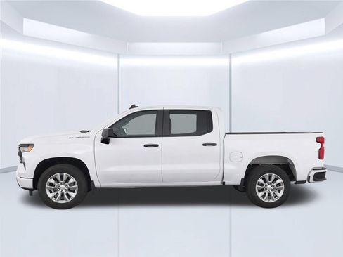 Used 2024 Chevrolet Silverado 1500 Custom RWD image 10