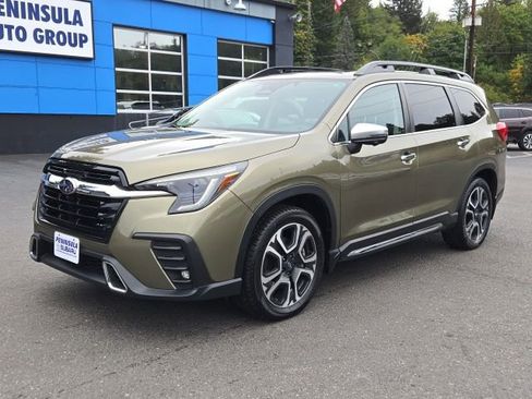 Used 2023 Subaru Ascent Touring image 5