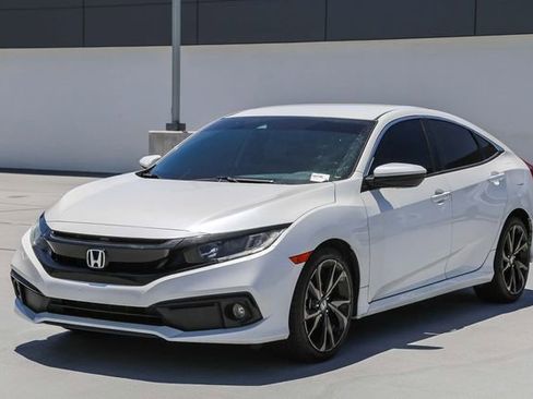 Used 2019 Honda Civic Sport image 3