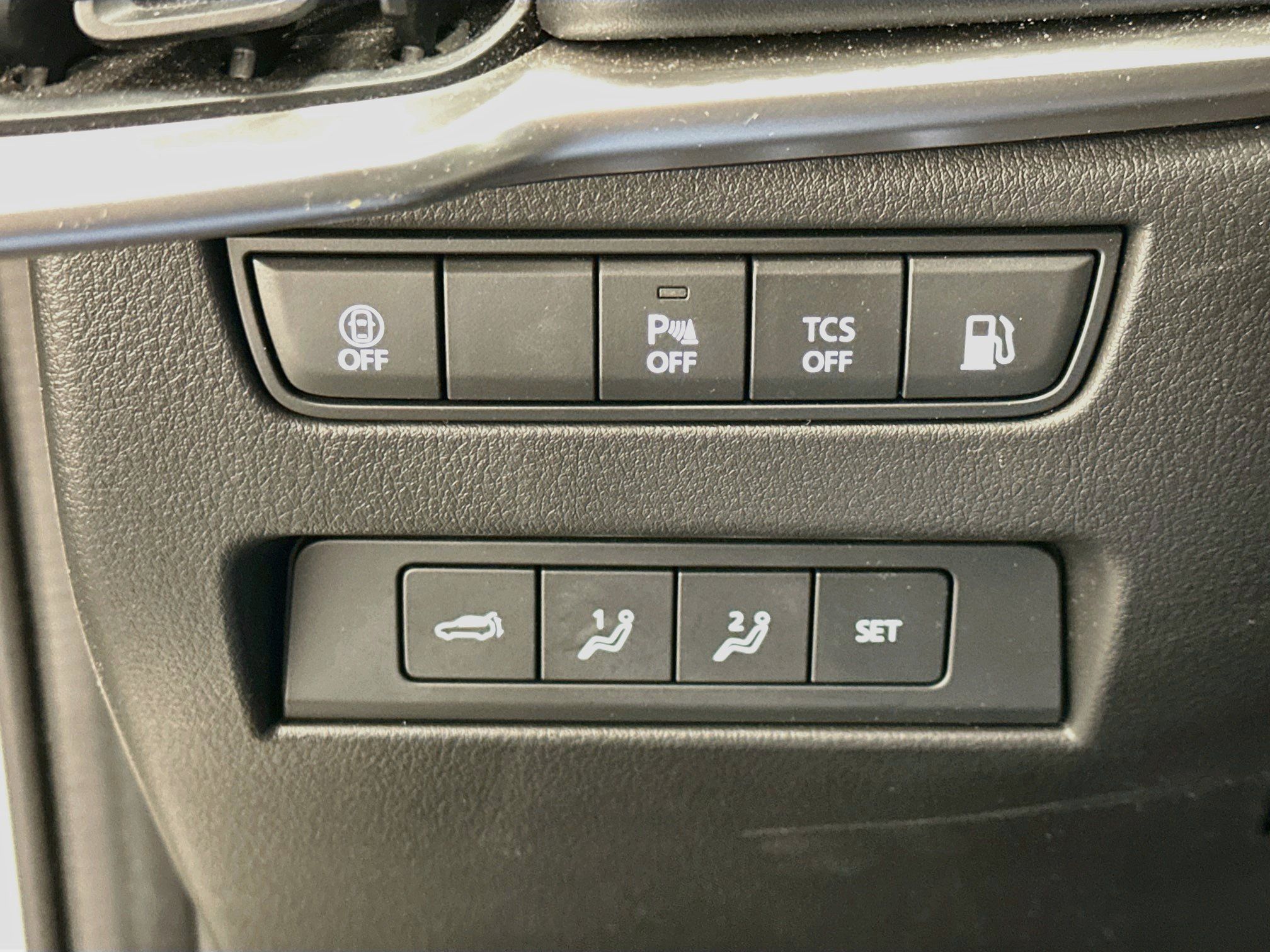 Used 2024 MAZDA CX-90 Plug-In Hybrid w/ Premium Plus AWD/4WD image 17