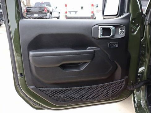Used 2022 Jeep Gladiator Sport AWD/4WD image 8