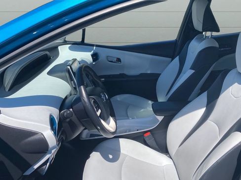 Used 2017 Toyota Prius Prime Advanced FWD image 10