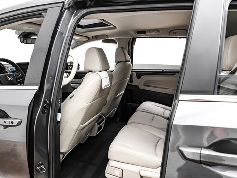 Used 2025 Honda Odyssey EX-L image 40