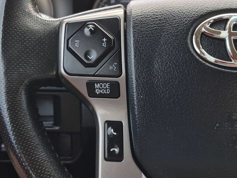 Used 2017 Toyota Tacoma SR5 w/ Tow Package RWD image 20