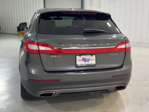 Used 2018 Lincoln MKX Reserve image 8