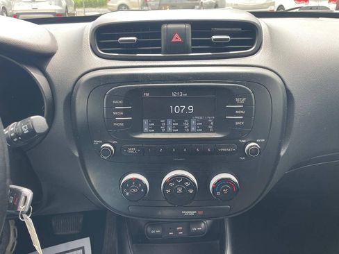 Used 2017 Kia Soul FWD image 18