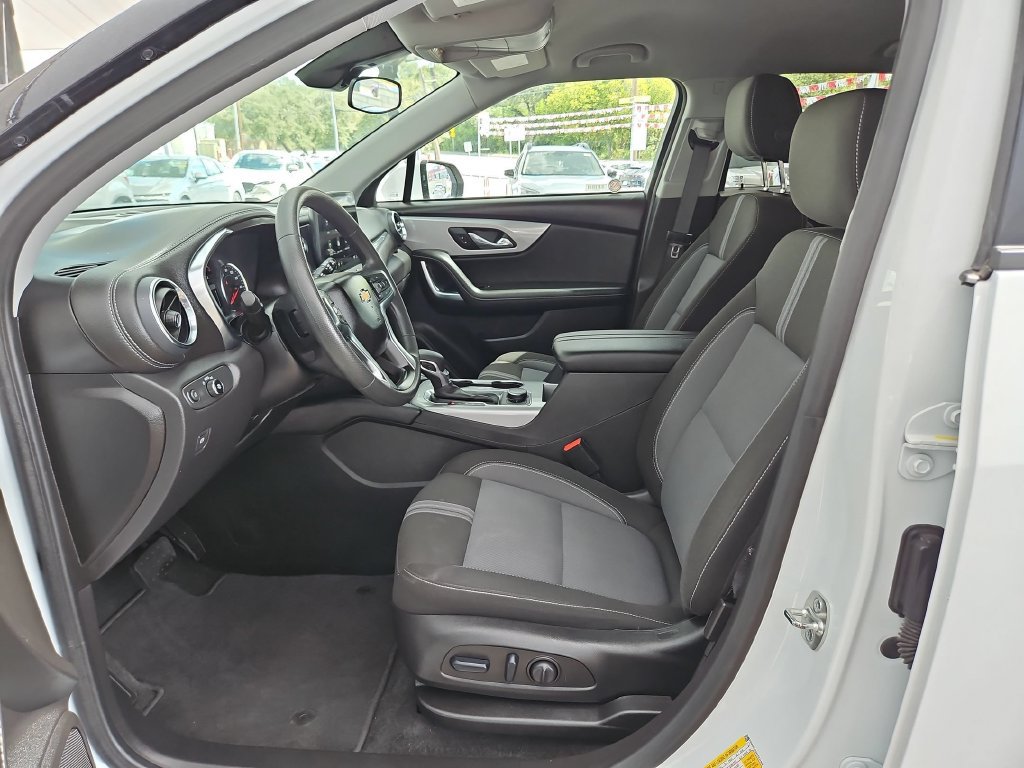 Used 2025 Chevrolet Blazer LT FWD image 23