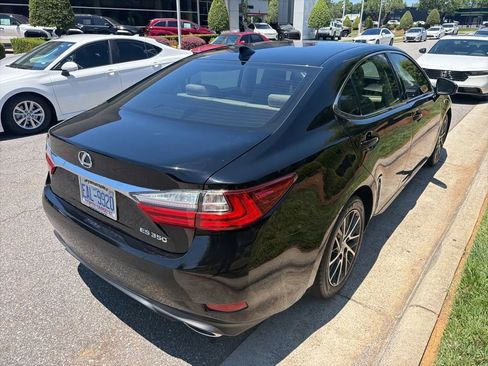 Used 2017 Lexus ES 350 w/ Luxury Package FWD image 12