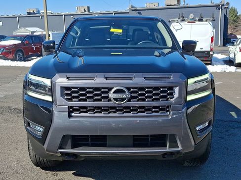 Certified 2025 Nissan Frontier SL image 2