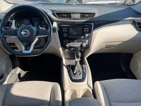 Used 2018 Nissan Rogue Sport SV w/ SV All-Weather Package image 7