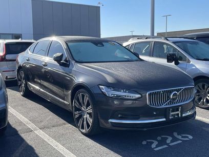 Used 2023 Volvo S90 B6 Ultimate w/ Lounge Package