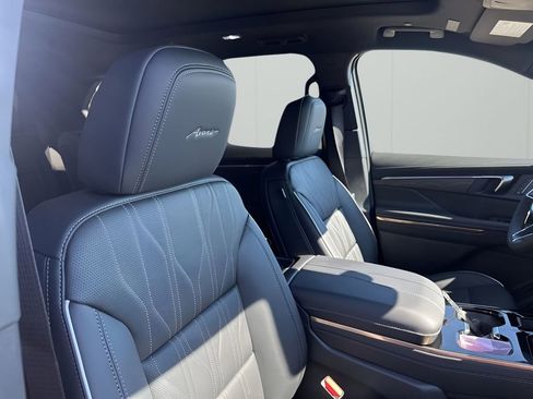 New 2026 Buick Enclave Avenir w/ Super Cruise Package image 14