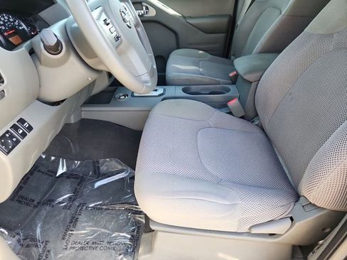 Used 2021 Nissan Frontier SV image 7