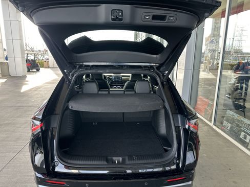 Used 2025 Acura ADX A-Spec image 16