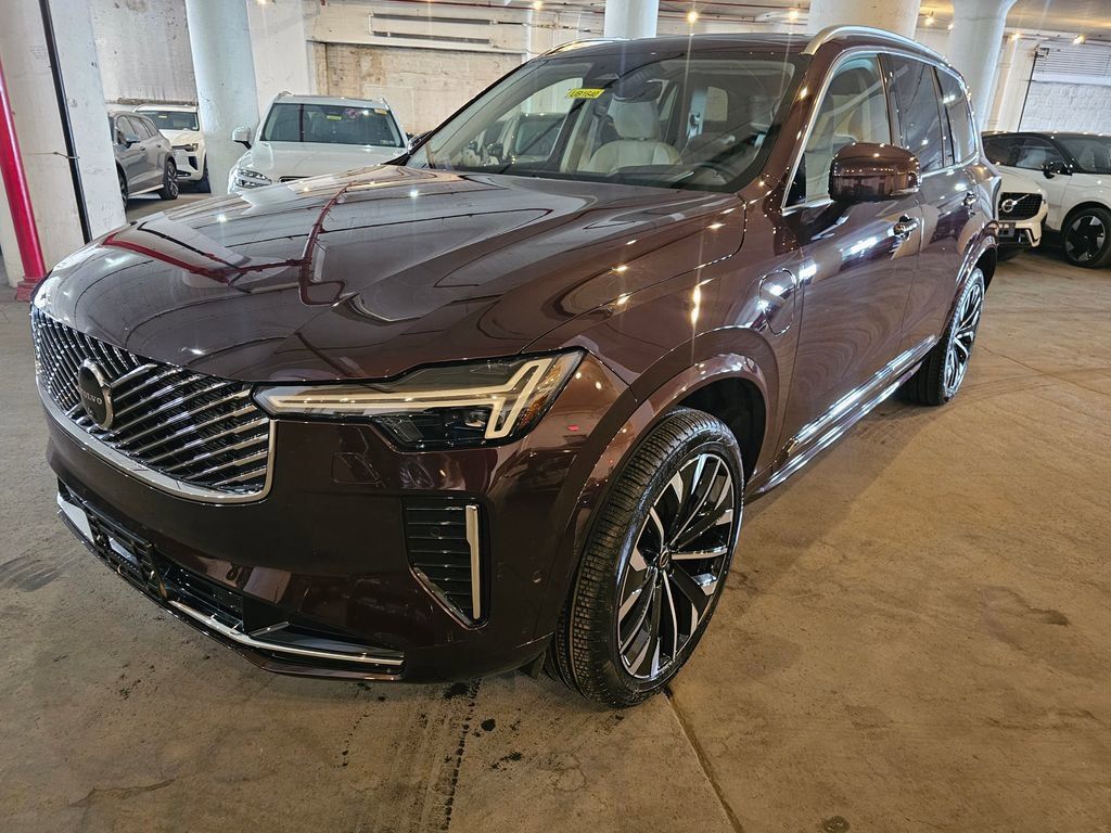 Certified 2025 Volvo XC90 T8 Ultra AWD/4WD image 1