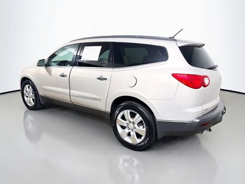 Used 2010 Chevrolet Traverse LTZ FWD image 5