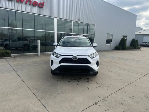 Used 2022 Toyota RAV4 XLE image 2