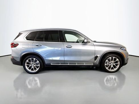 Used 2024 BMW X5 xDrive40i w/ Premium Package image 8