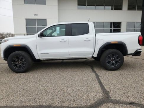 New 2025 GMC Canyon Elevation w/ Convenience Package image 4