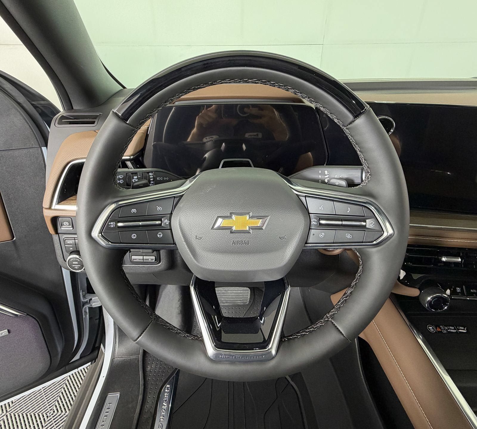 New 2026 Chevrolet Tahoe High Country AWD/4WD image 11