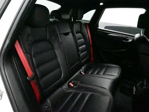 Certified 2018 Porsche Macan GTS AWD/4WD image 16