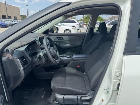 Used 2023 Nissan Rogue S AWD/4WD image 10