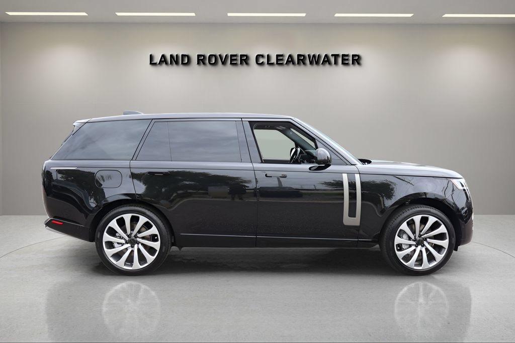 New 2026 Land Rover Range Rover Long Wheelbase SE AWD/4WD image 6