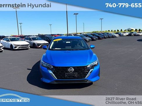 Used 2024 Nissan Sentra SV FWD image 2