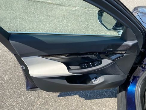 New 2026 BMW 530i xDrive AWD/4WD image 12