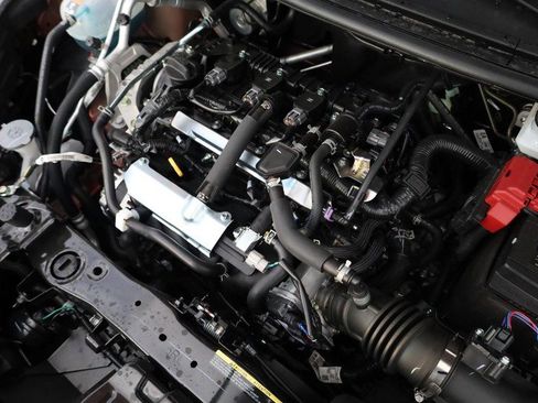 New 2025 Nissan Versa SR w/ Trunk Package image 24