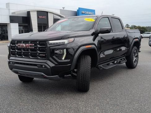 Used 2024 GMC Canyon AT4 w/ Technology Package AWD/4WD image 13