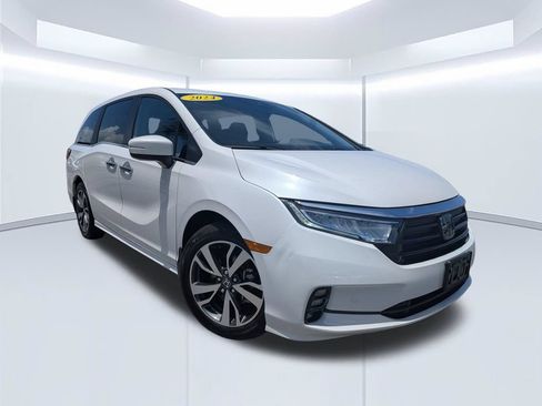 Used 2024 Honda Odyssey Touring image 2